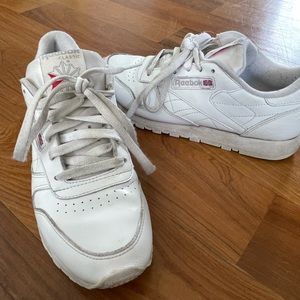 Reebok Classic Leather Womens Sneakers (size 8.5)